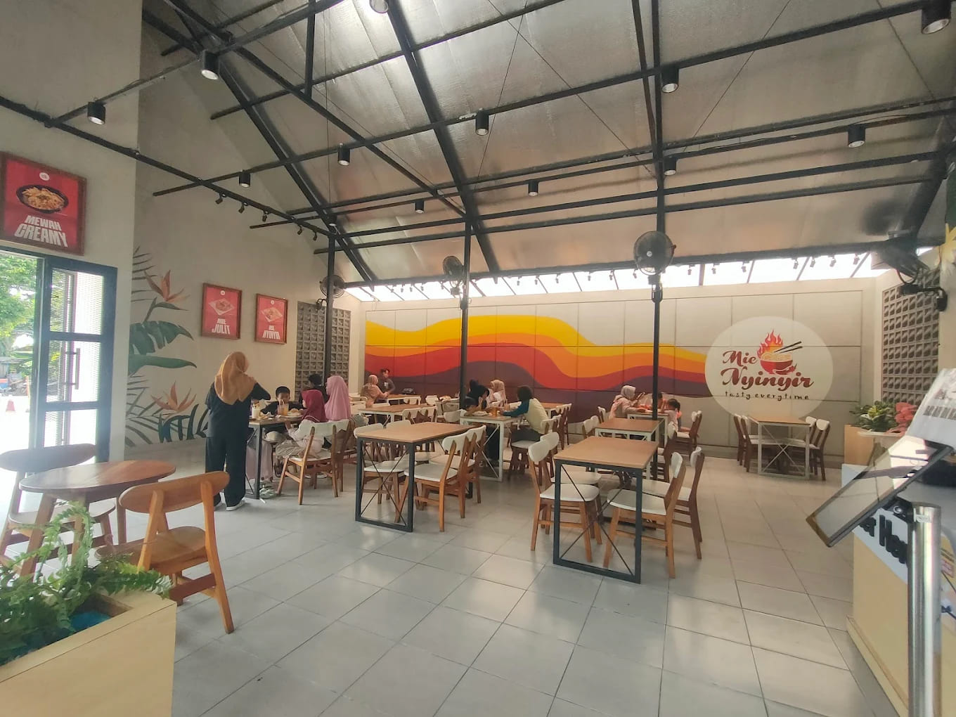 Vibe Industri yang Kece.